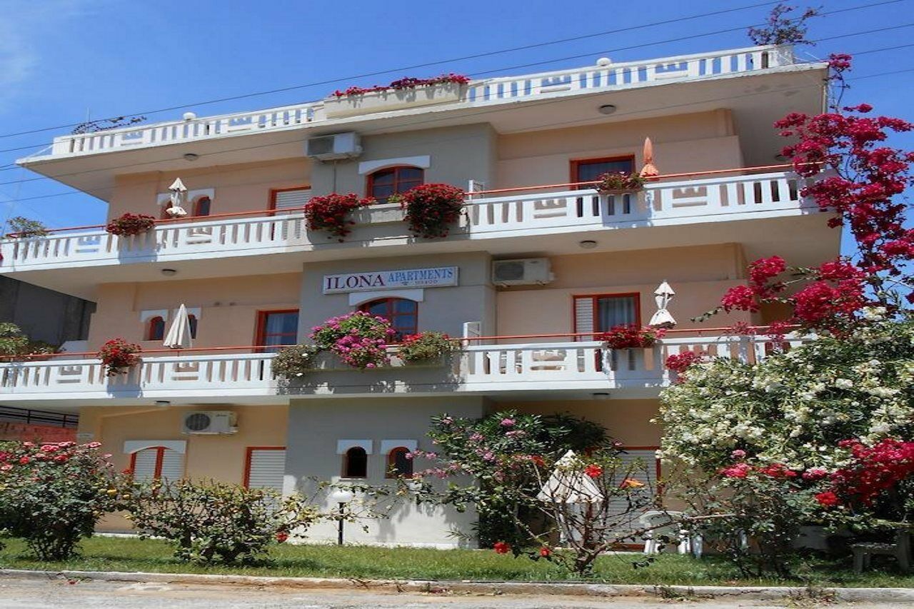 Ilona Apartments Chrissi Akti Chania Exterior foto